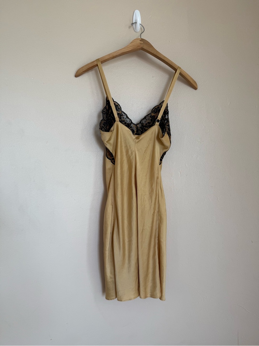100% Silk Gold Tag Vintage Victoria’s Secret Gold Slip Black Lace - Picture 5 of 7
